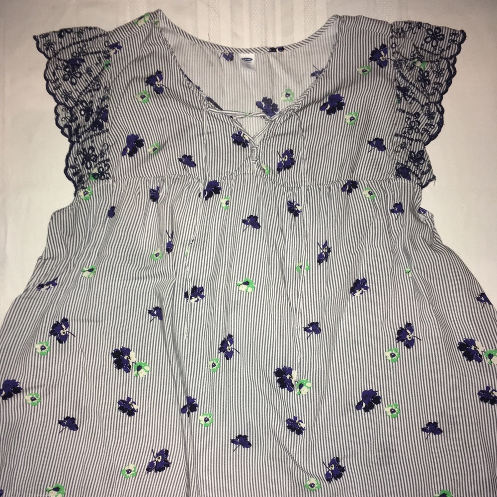 Women’s short sleeve top